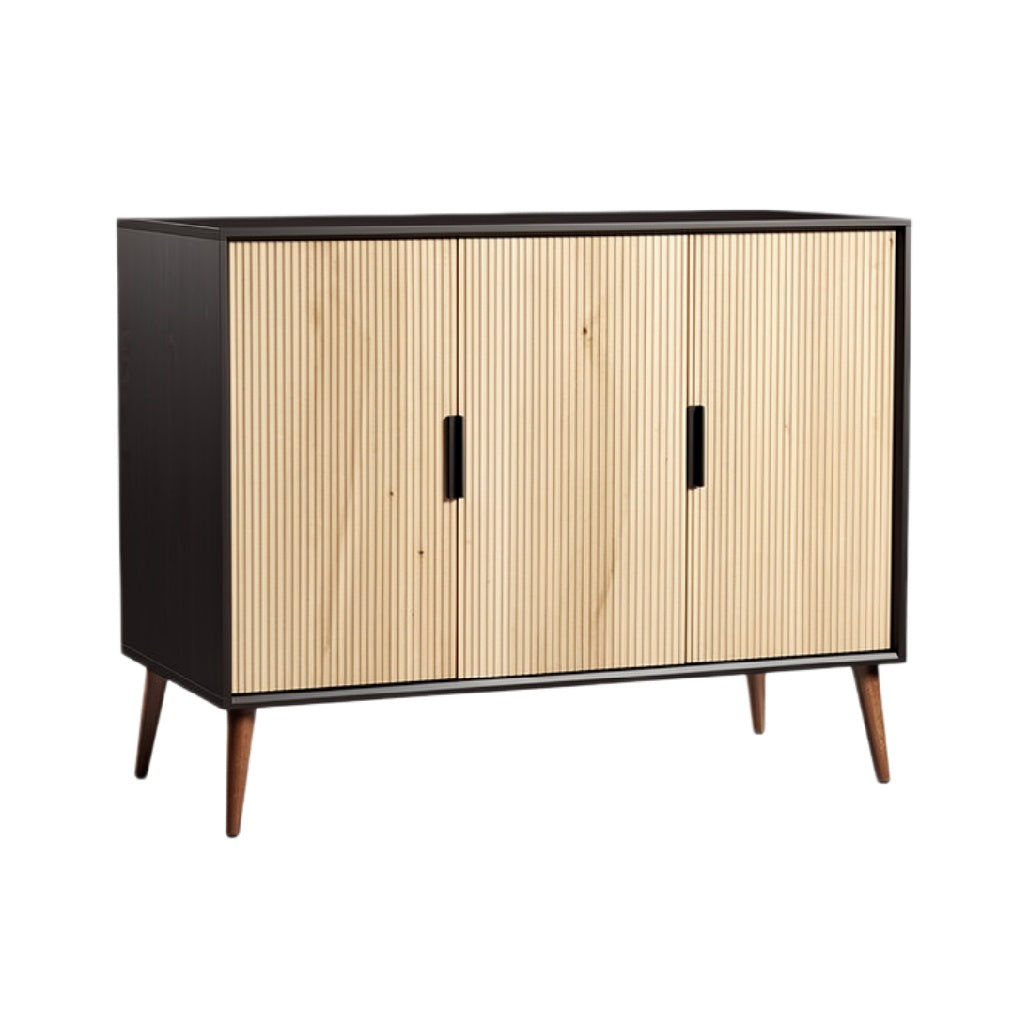 Moderne Kast met Houten Deuren en Zwarte Accenten
